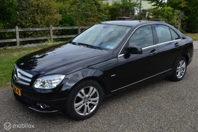 Mercedes-Benz C-Klasse (2010) thumbnail 2