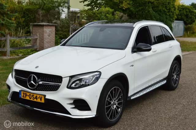 Mercedes-Benz GLC-Klasse (2017) thumbnail 1