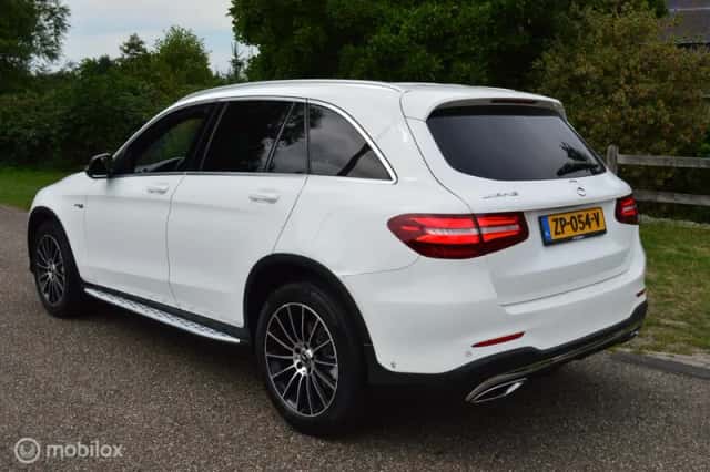 Mercedes-Benz GLC-Klasse (2017) thumbnail 3
