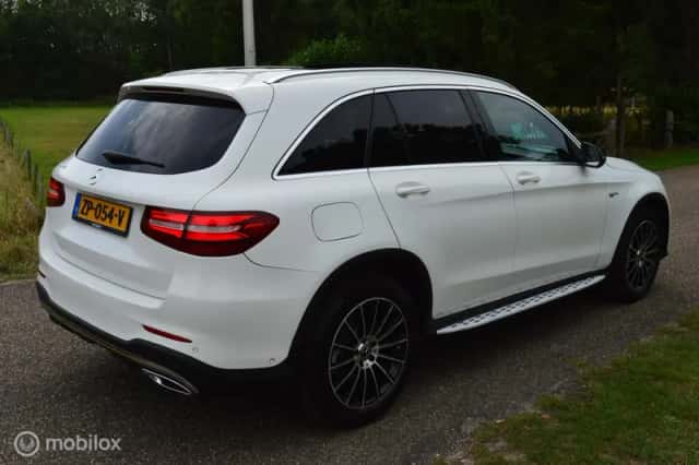 Mercedes-Benz GLC-Klasse (2017) thumbnail 4