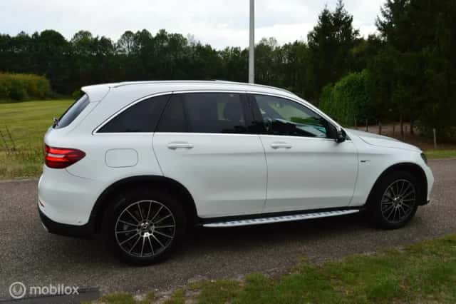 Mercedes-Benz GLC-Klasse (2017) thumbnail 5