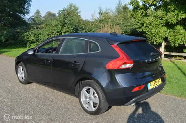Volvo V40 (2014) thumbnail 4