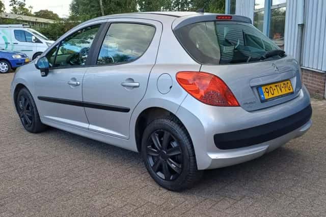 Peugeot 207 (2007) thumbnail 7