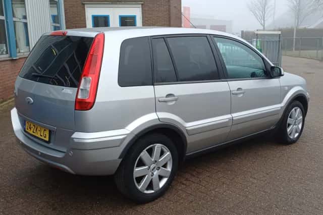 Ford Fusion (2008) thumbnail 6