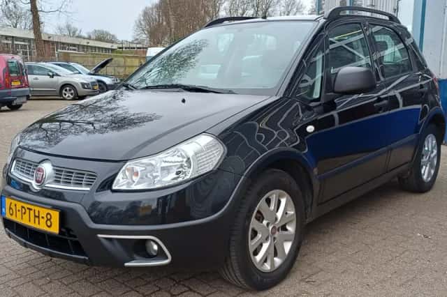 Fiat Sedici (2011) thumbnail 3