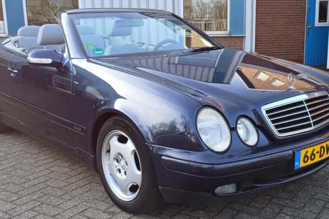 Mercedes-Benz CLK-Klasse (2000) thumbnail 3