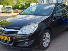 Opel Astra (2008) thumbnail 3