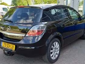 Opel Astra (2008) thumbnail 6
