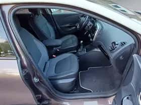 Renault Captur (2014) thumbnail 11