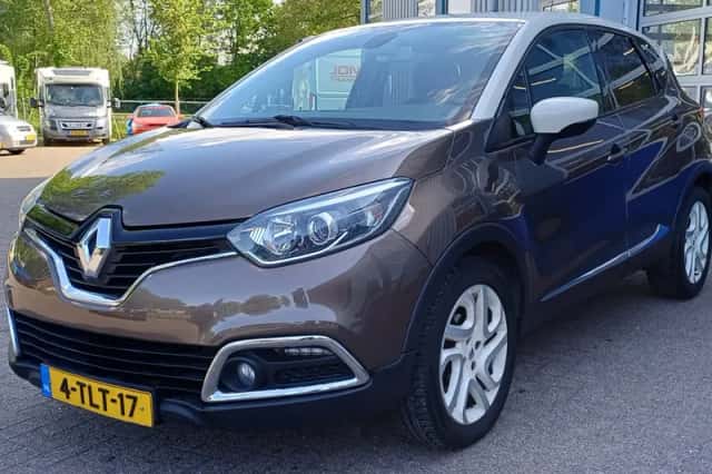 Renault Captur (2014) thumbnail 3