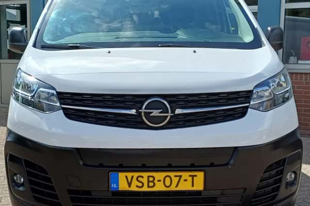 Opel Vivaro-e (2022) thumbnail 3