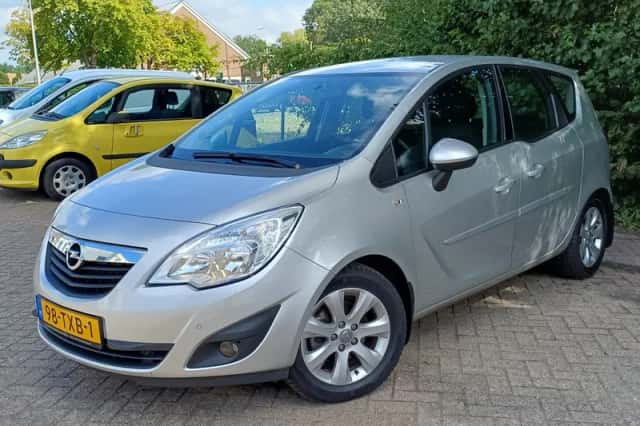Opel Meriva (2012) thumbnail 3