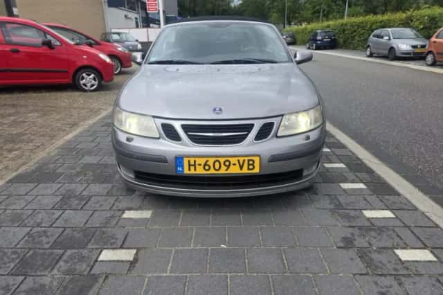 Saab 9-3 (2004) thumbnail 2