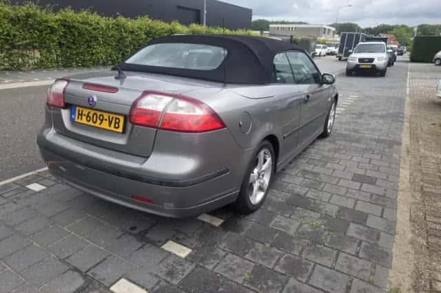 Saab 9-3 (2004) thumbnail 5