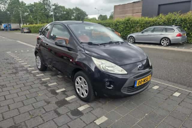 Ford Ka (2010) thumbnail 3