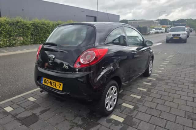 Ford Ka (2010) thumbnail 5