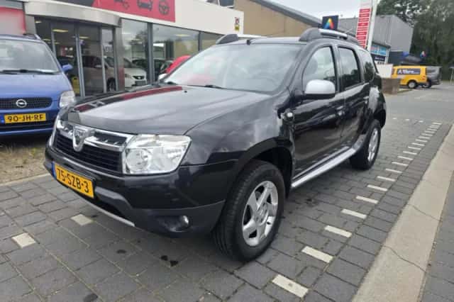 Dacia Duster (2012) thumbnail 1