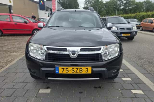 Dacia Duster (2012) thumbnail 2
