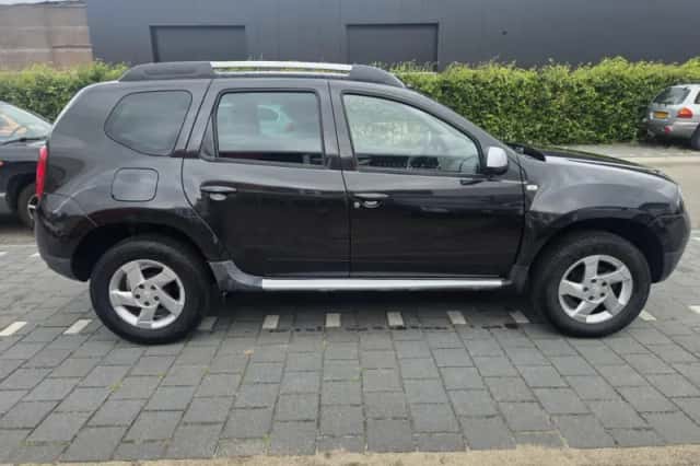 Dacia Duster (2012) thumbnail 4