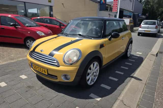 MINI Cooper (2007) thumbnail 1