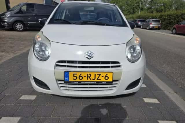Suzuki Alto (2011) thumbnail 2