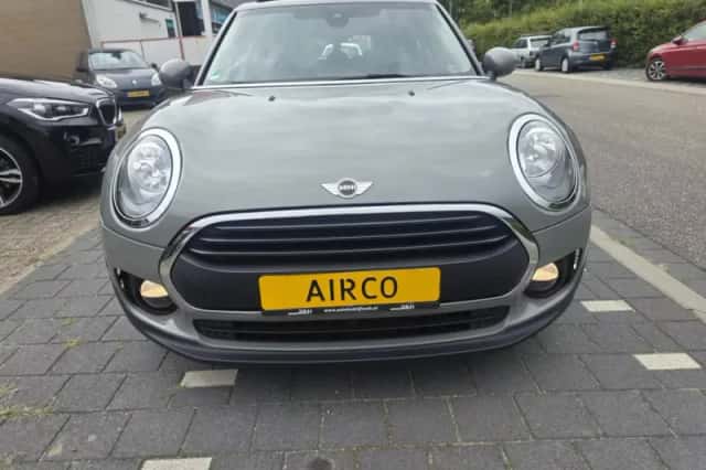 MINI Clubman (2018) thumbnail 2