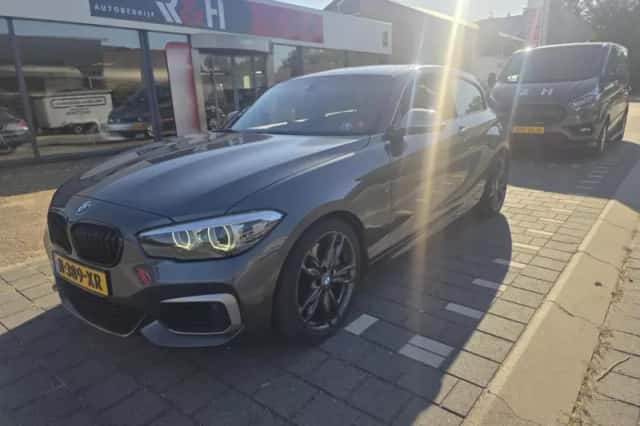 BMW 1-Serie (2018) thumbnail 1