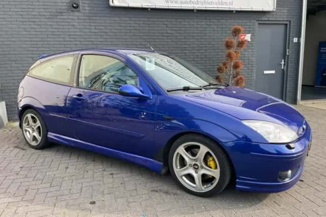 Ford Focus (2003) thumbnail 2