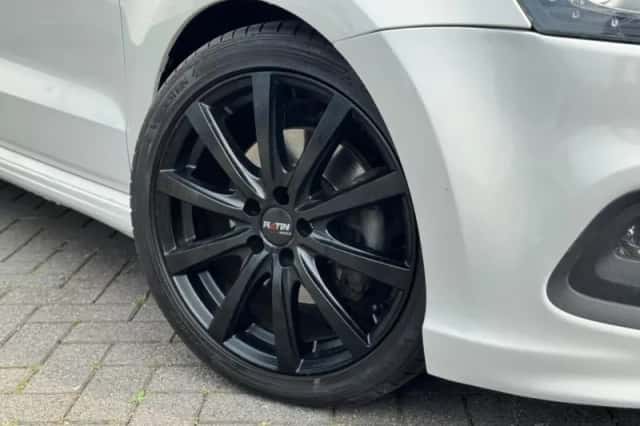 Volkswagen Polo (2013) thumbnail 5