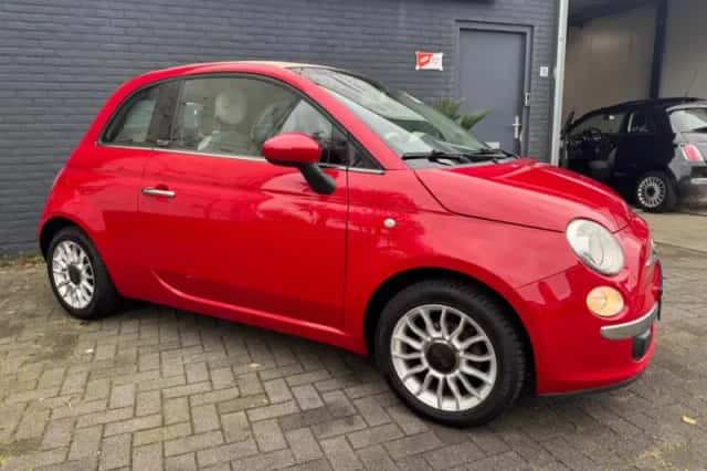 Fiat 500 (2011) thumbnail 2