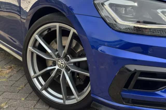 Volkswagen Golf (2017) thumbnail 3