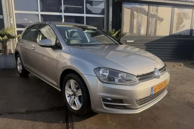 Volkswagen Golf (2014) thumbnail 5