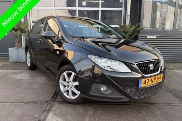 SEAT Ibiza (2010) thumbnail 1