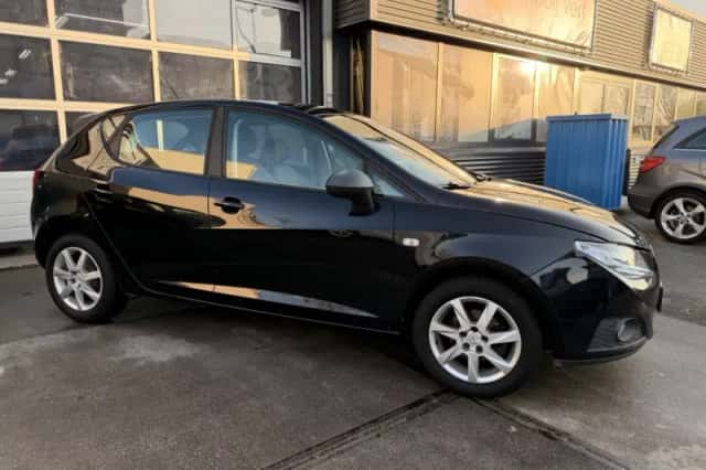 SEAT Ibiza (2010) thumbnail 6