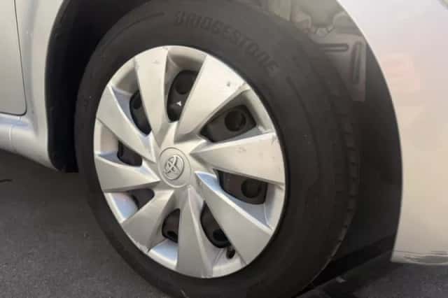 Toyota Aygo (2010) thumbnail 2