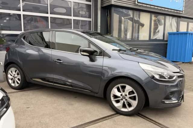 Renault Clio (2017) thumbnail 5