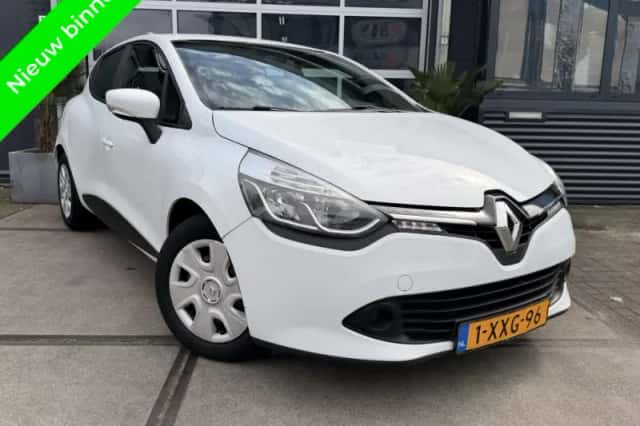 Renault Clio (2014) thumbnail 1