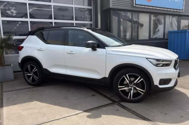 Volvo XC40 (2018) thumbnail 6