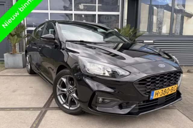 Ford Focus (2020) thumbnail 1