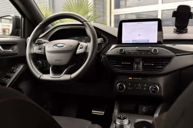 Ford Focus (2020) thumbnail 2