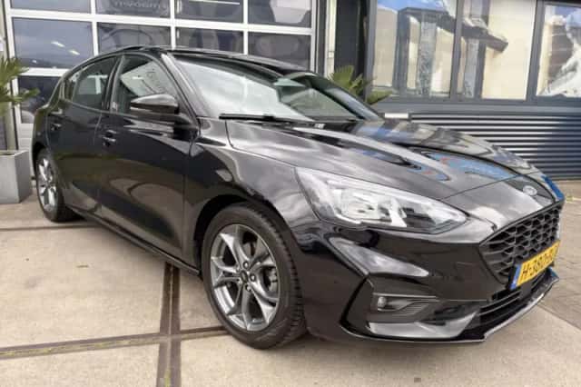 Ford Focus (2020) thumbnail 3