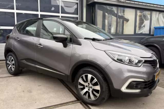 Renault Captur (2017) thumbnail 4