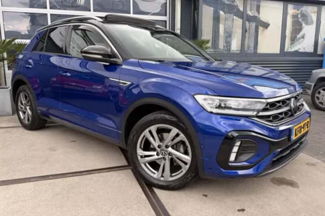 Volkswagen T-Roc (2023) thumbnail 4