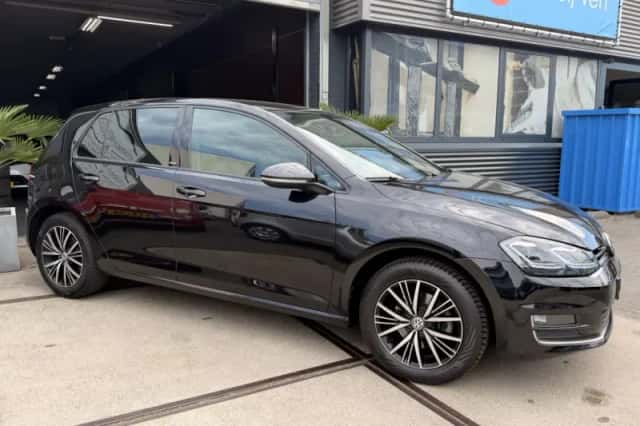 Volkswagen Golf (2017) thumbnail 6