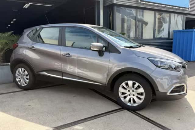 Renault Captur (2014) thumbnail 6
