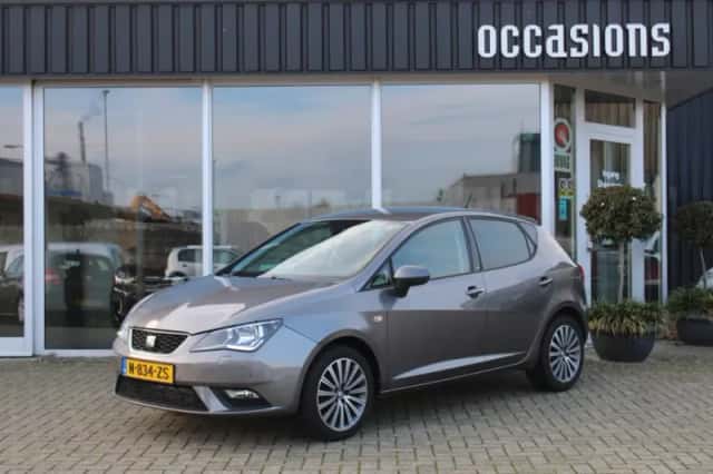 SEAT Ibiza (2016) thumbnail 3