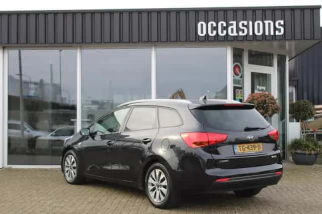 Kia Cee'd (2018) thumbnail 6