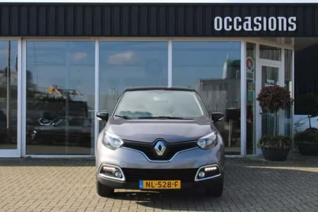 Renault Captur (2017) thumbnail 3