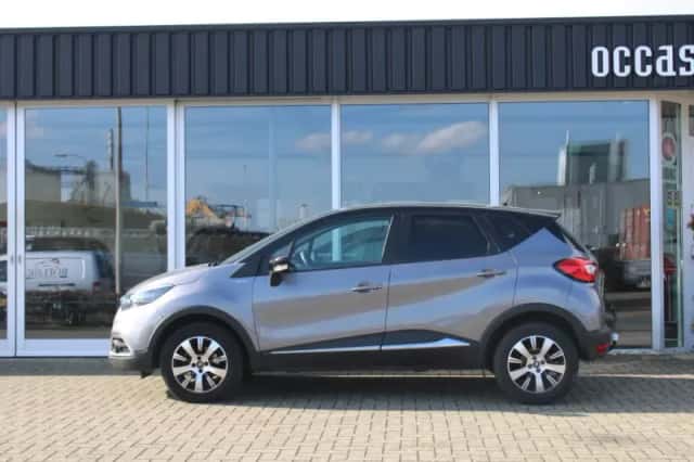 Renault Captur (2017) thumbnail 5