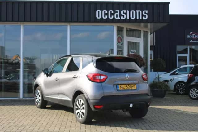 Renault Captur (2017) thumbnail 6